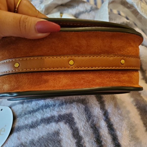 SOLD🥰 Authentic Chloe crossbody bag - Picture 2 of 8